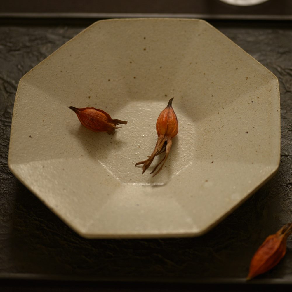 陶芸家中西美和作 白磁面取鉢(めんとりばち)