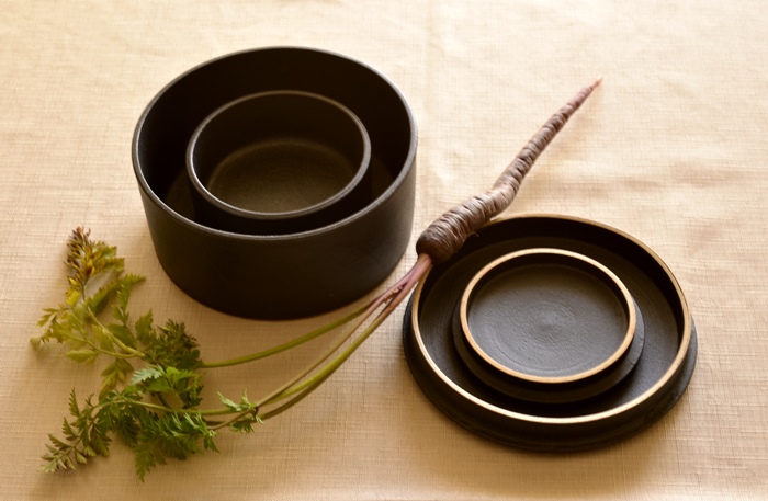 小野俊　黒鉄釉　蓋物　2点セット 小野俊｜黒鉄釉蓋物（小）｜作家もの和食器通販通販 IVORY