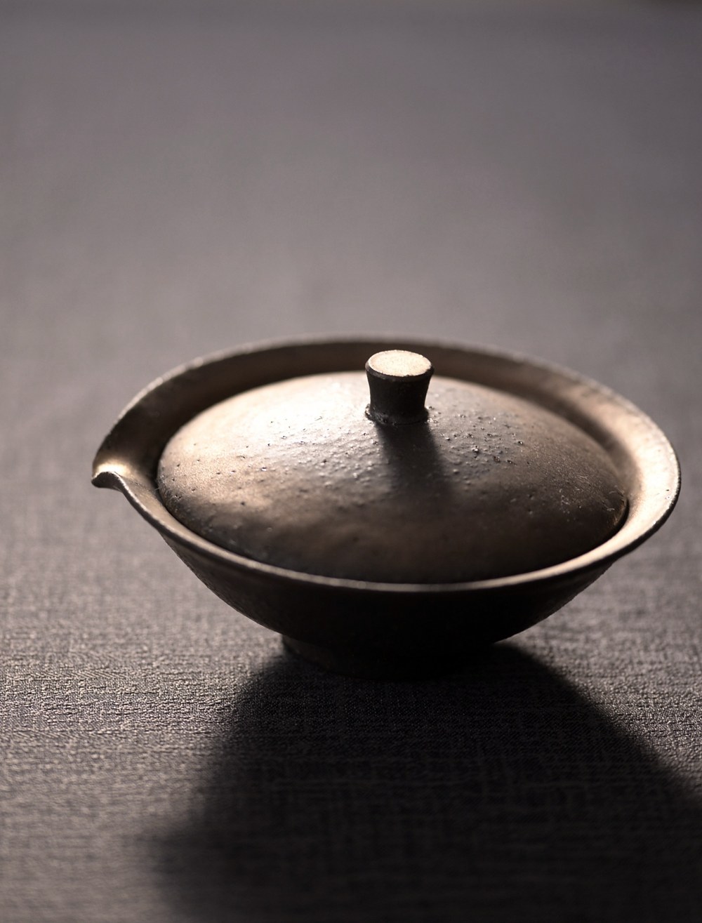 奥田章さん　金彩　そり蓋椀　2客 奥田章｜金彩 片口ふたわん｜作家もの和食器通販”IVORY